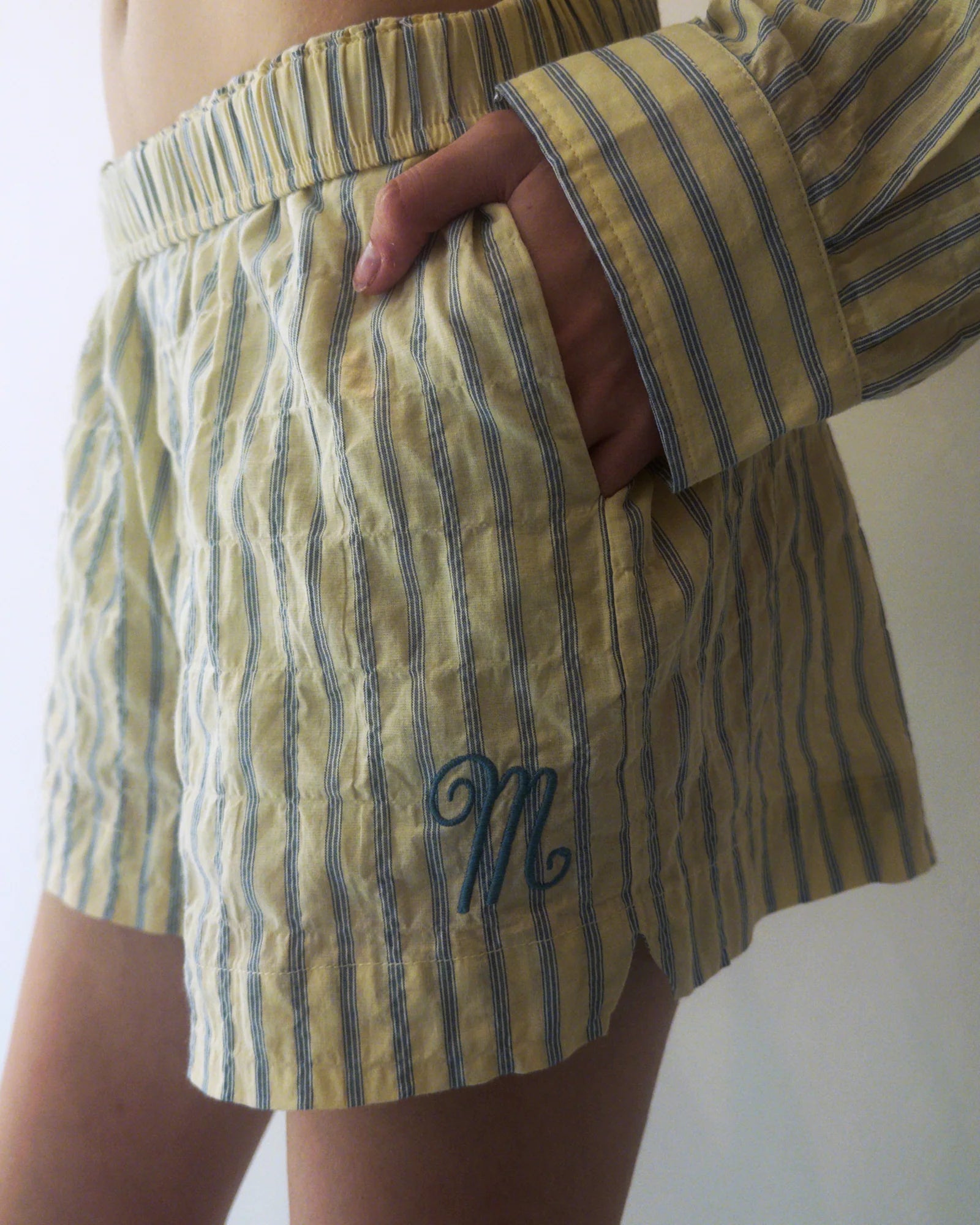 #yellow-stripe