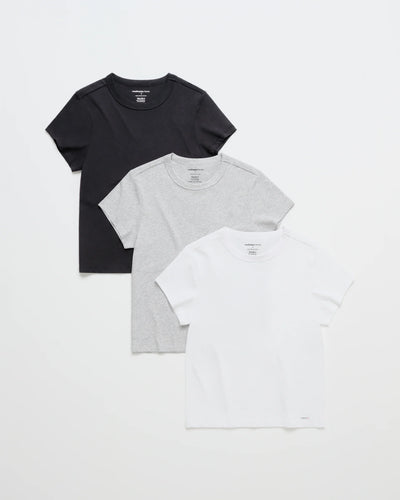 #monochrome - featured